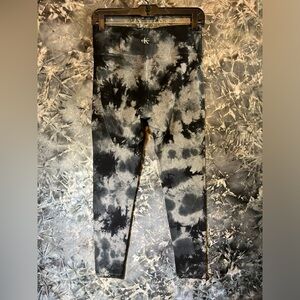 Calvin Klein black & gray tie-dye camo abstract leggings S